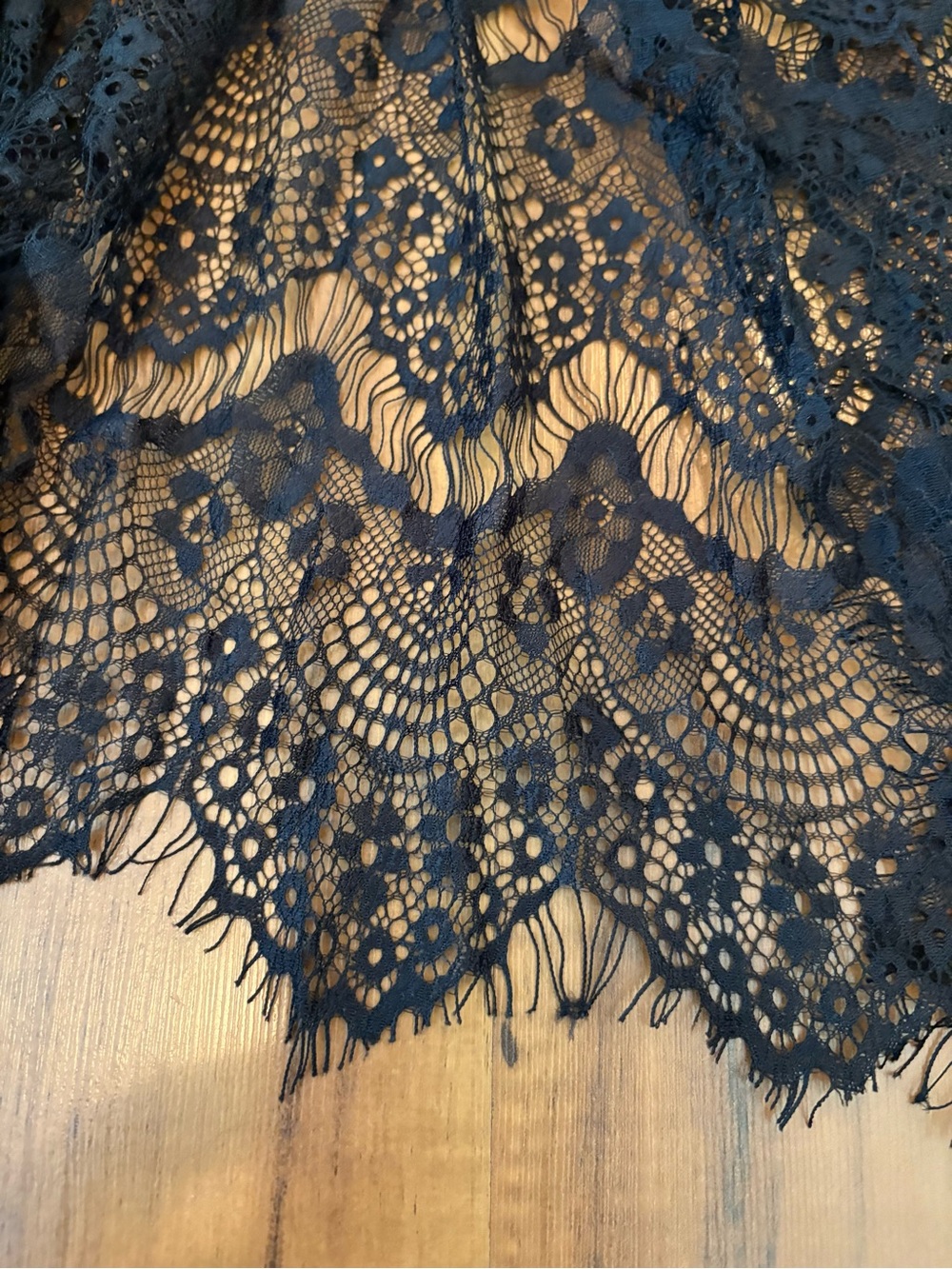 Spirit Halloween Lace Veil - Picture 5 of 5